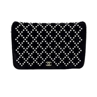 Chanel - Metiers d'Art 2017 Black Velvet and Pearl Crossbody Wallet on Chain