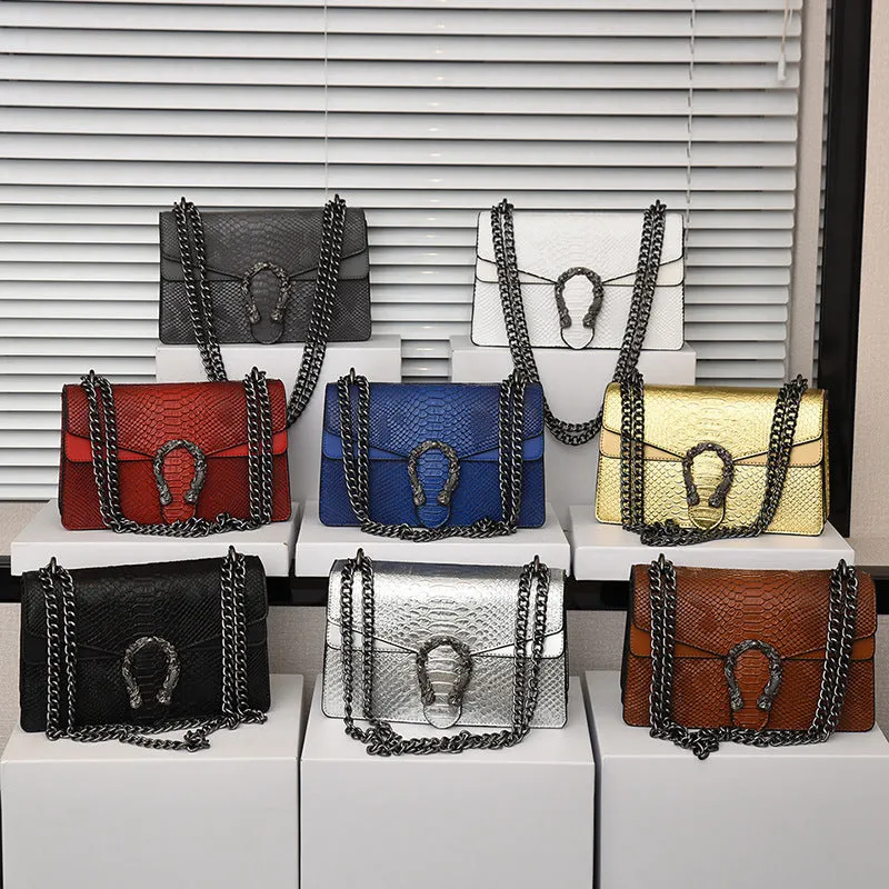 Cool Women's Retro Chain Trendy Niche Crossbody Bags