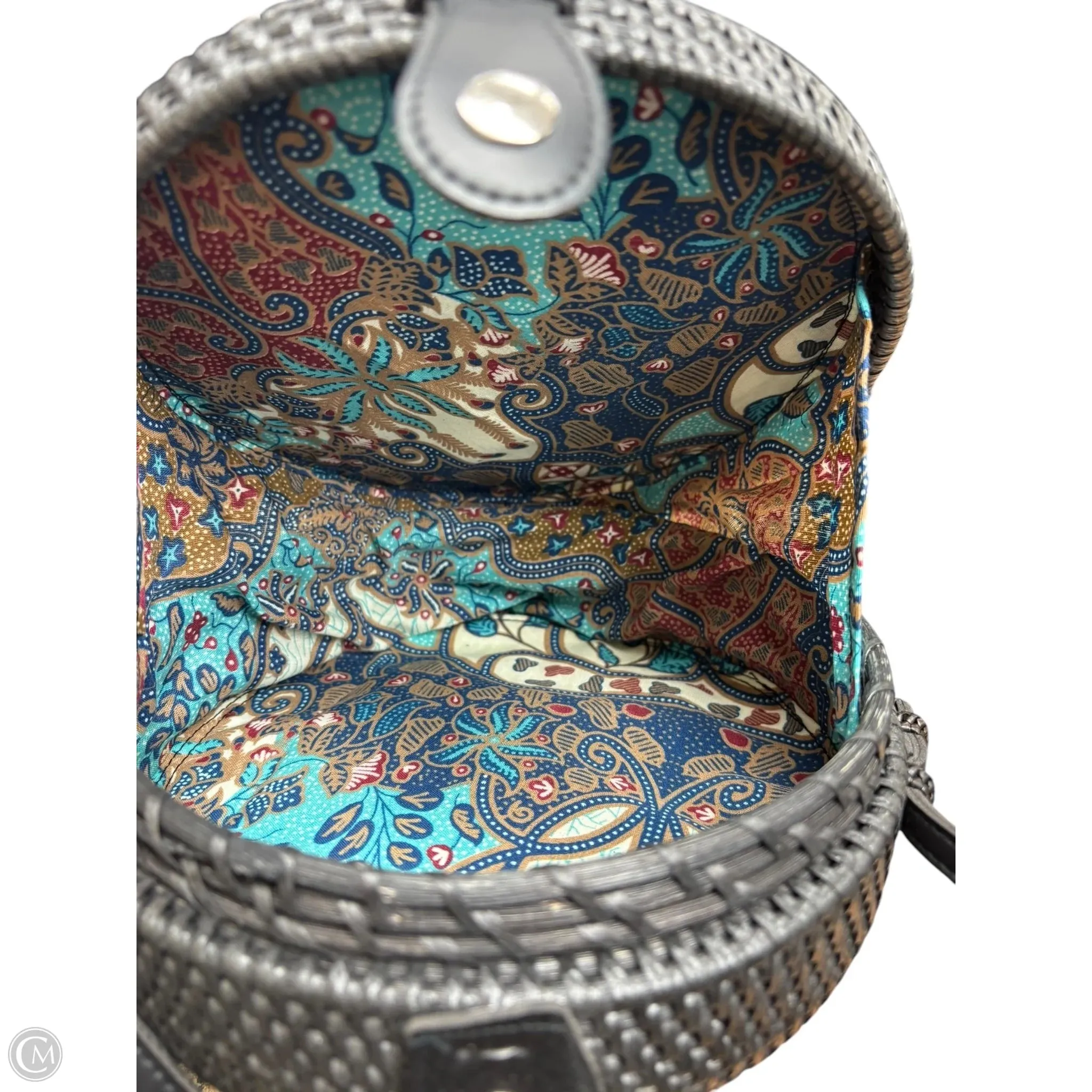 Crossbody By Clothes Mentor, Size: Medium