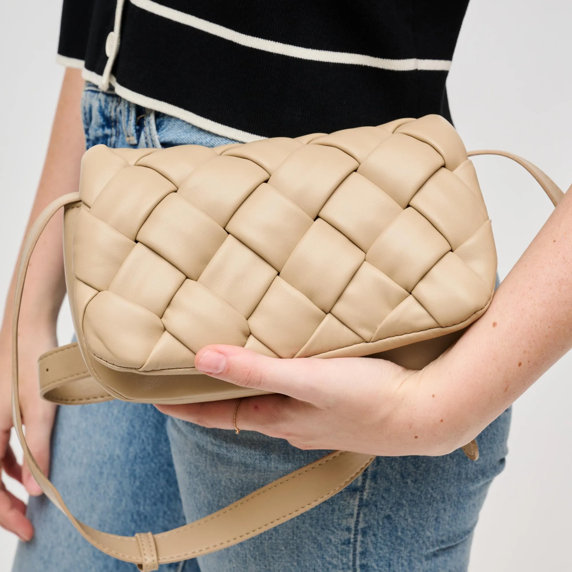 Daphne Crossbody
