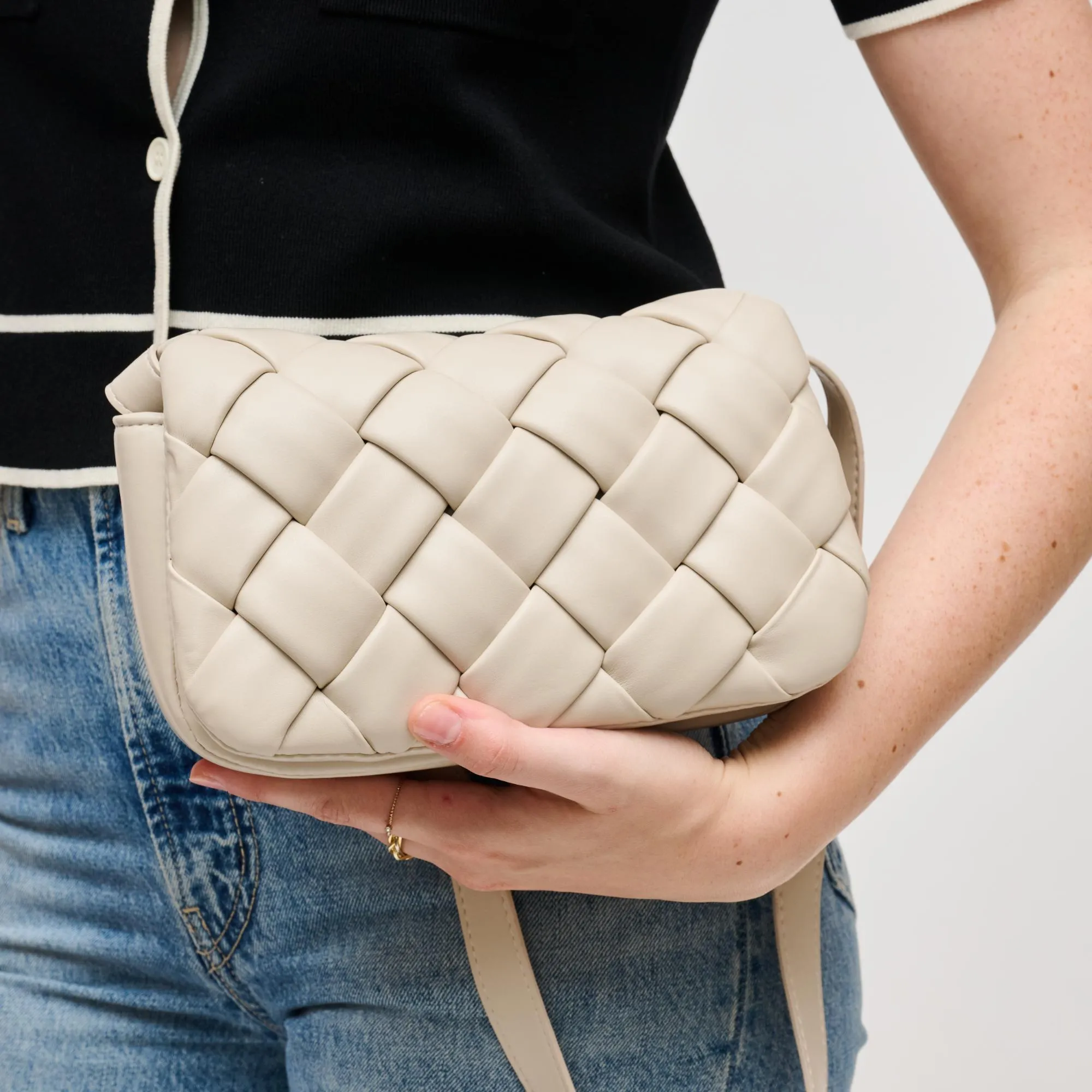 Daphne Crossbody