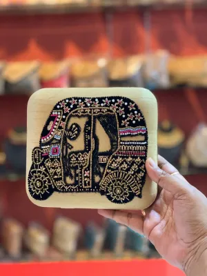 Designer Cream And Black Party Clutch