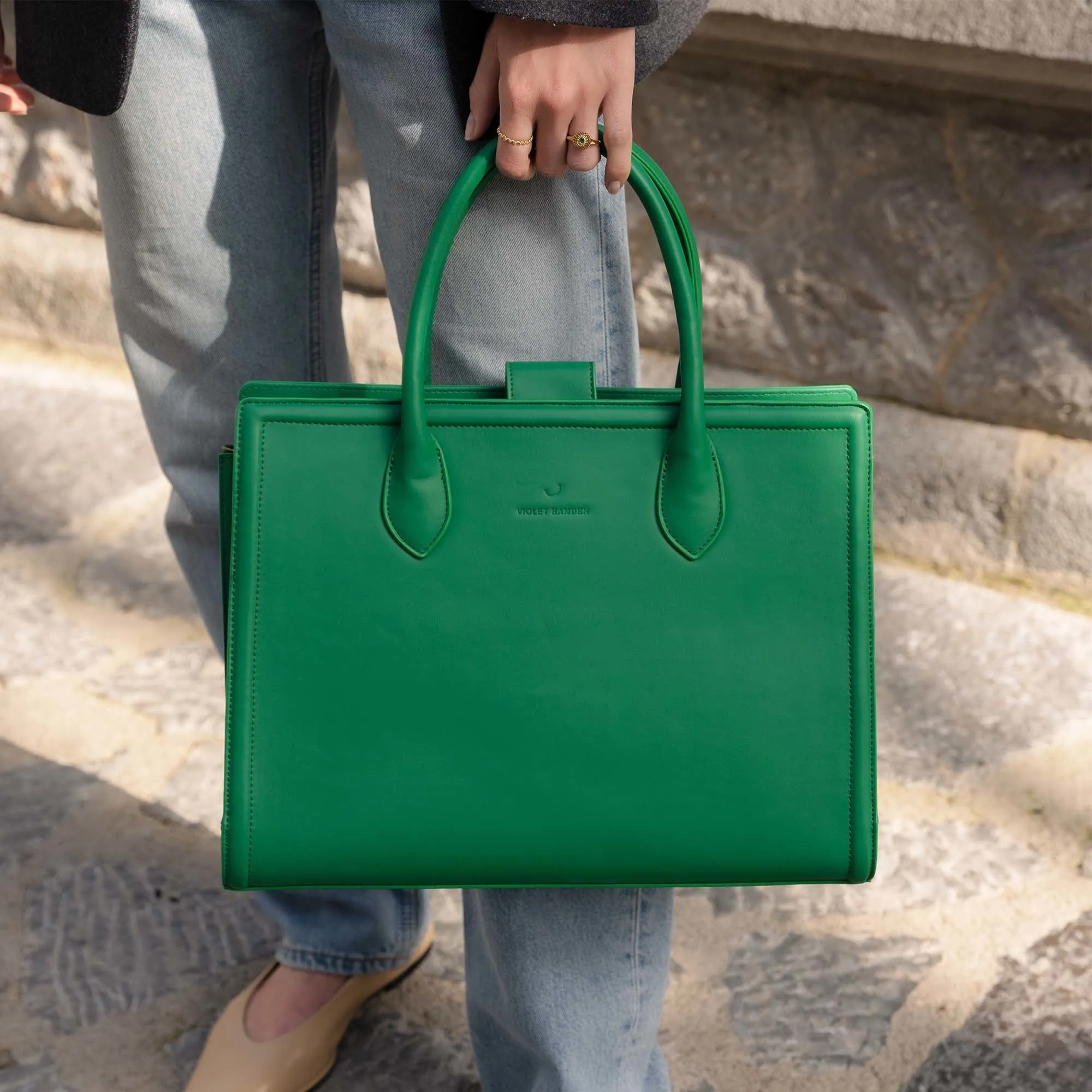 Essential Bag green shoulder bag with 13 inch laptop compartment