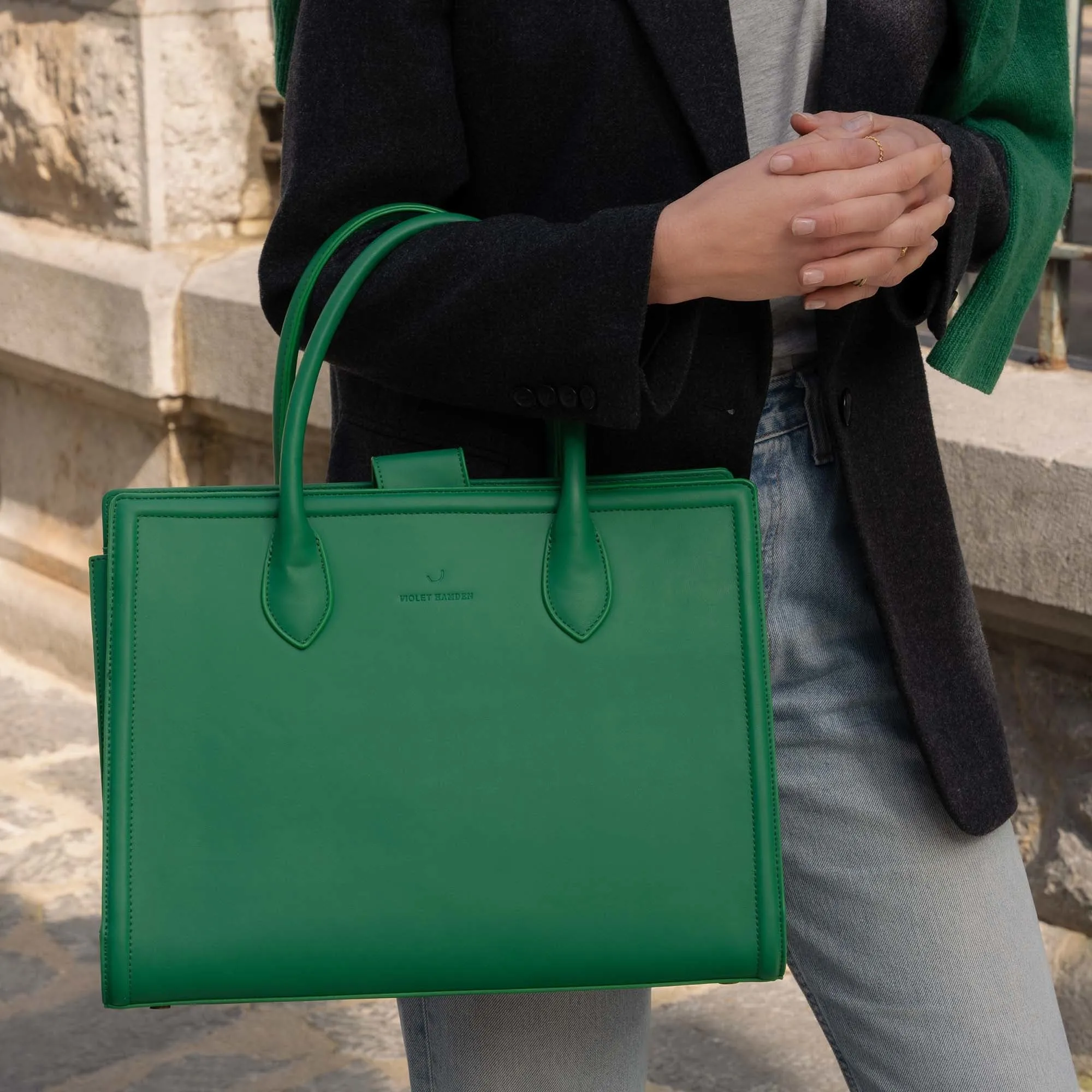 Essential Bag green shoulder bag with 13 inch laptop compartment