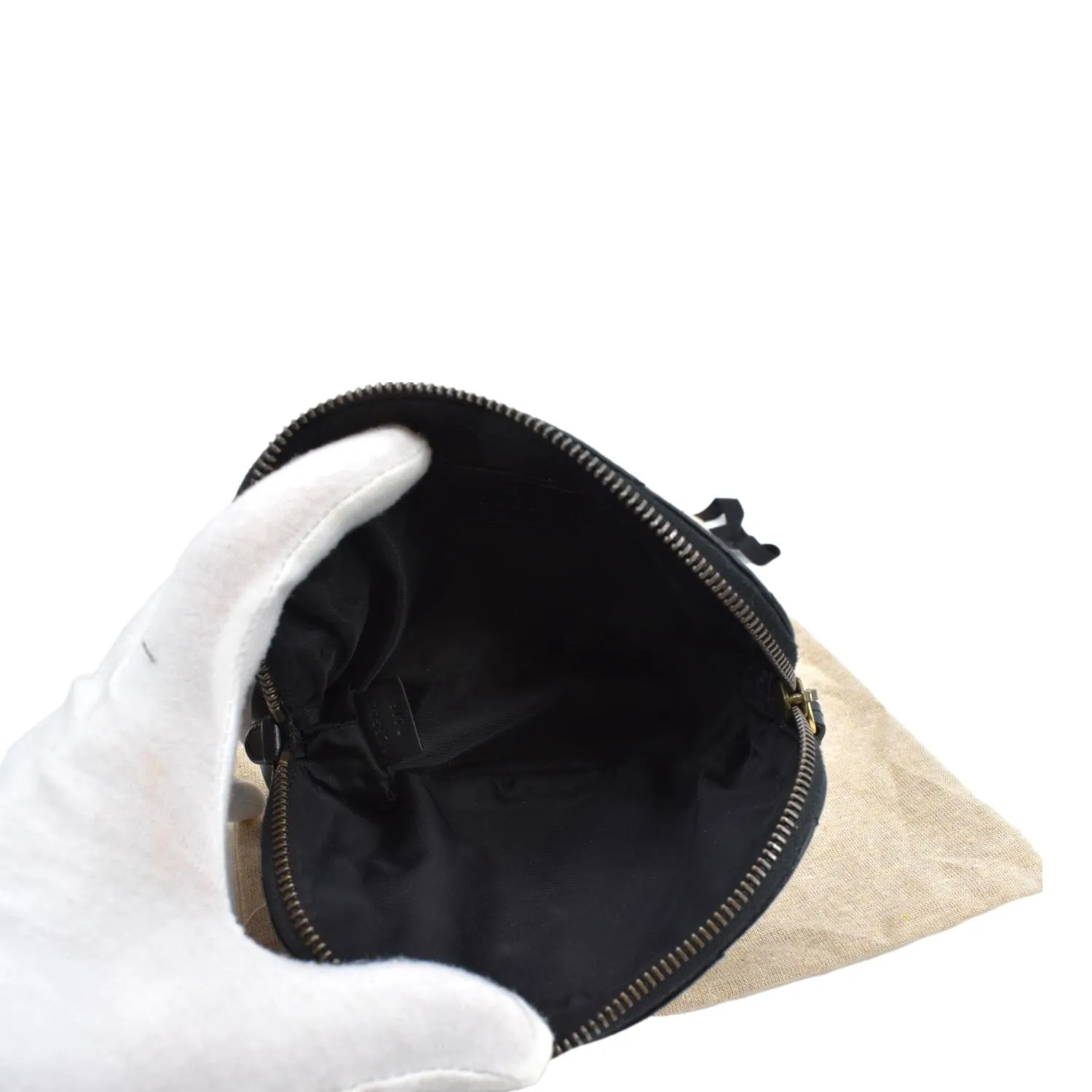 GUCCI GG Marmont Small Matelasse Chevron Leather Cosmetic Case Black 625544