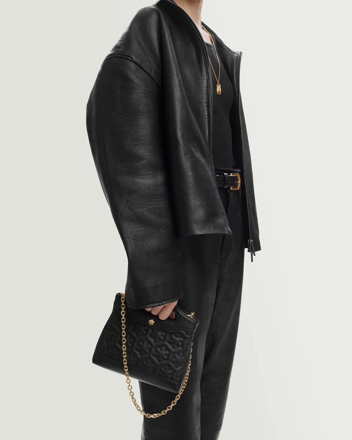 ISABELLA KEYHOLE CLUTCH