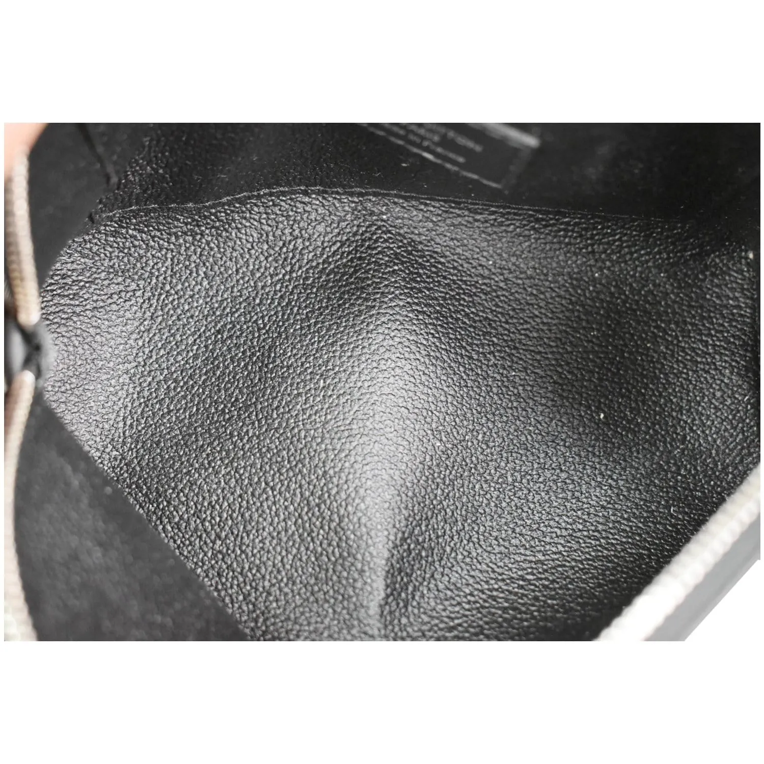 LOUIS VUITTON Epi Leather Pochette Cosmetic Pouch Black