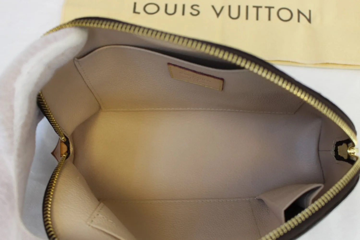 LOUIS VUITTON Monogram Canvas Cosmetic Pouch GM
