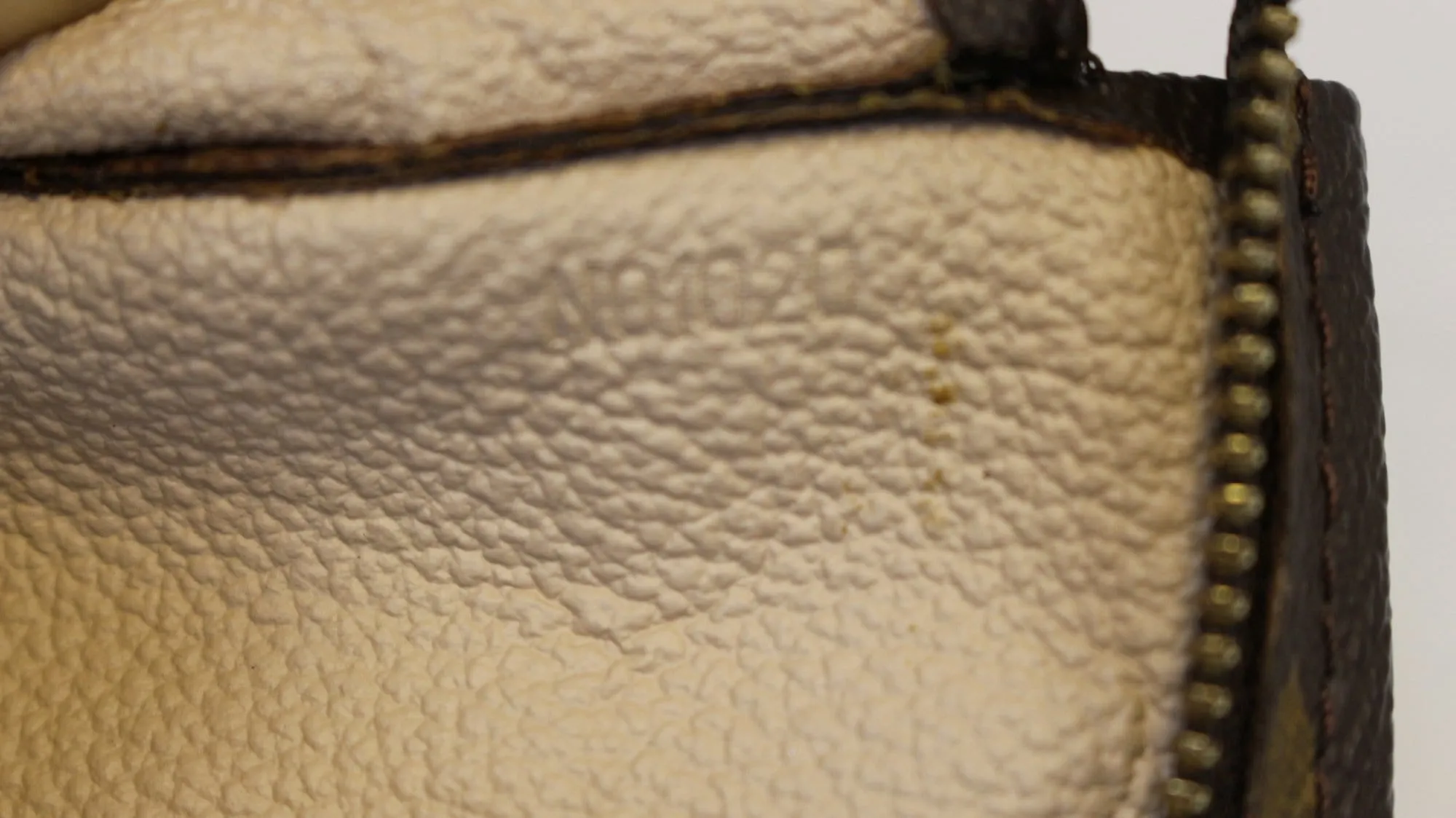 LOUIS VUITTON Monogram Canvas Poche Toilette 19 Cosmetics Pouch