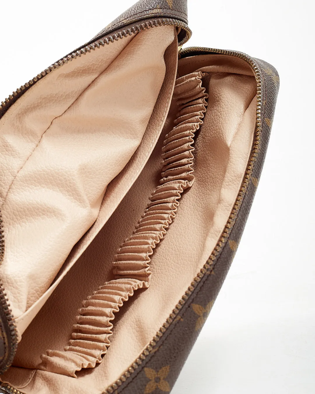 Louis Vuitton Monogram Canvas Trousse 23 Toiletry Bag