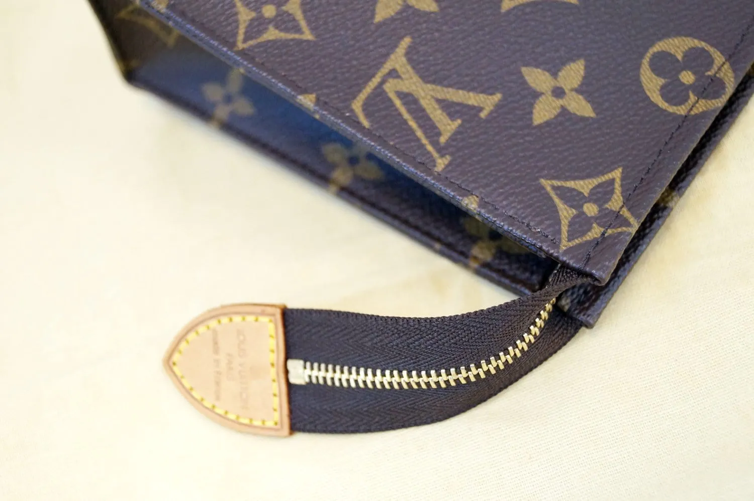 LOUIS VUITTON Monogram Poche Toilette 19 Cosmetics Pouch