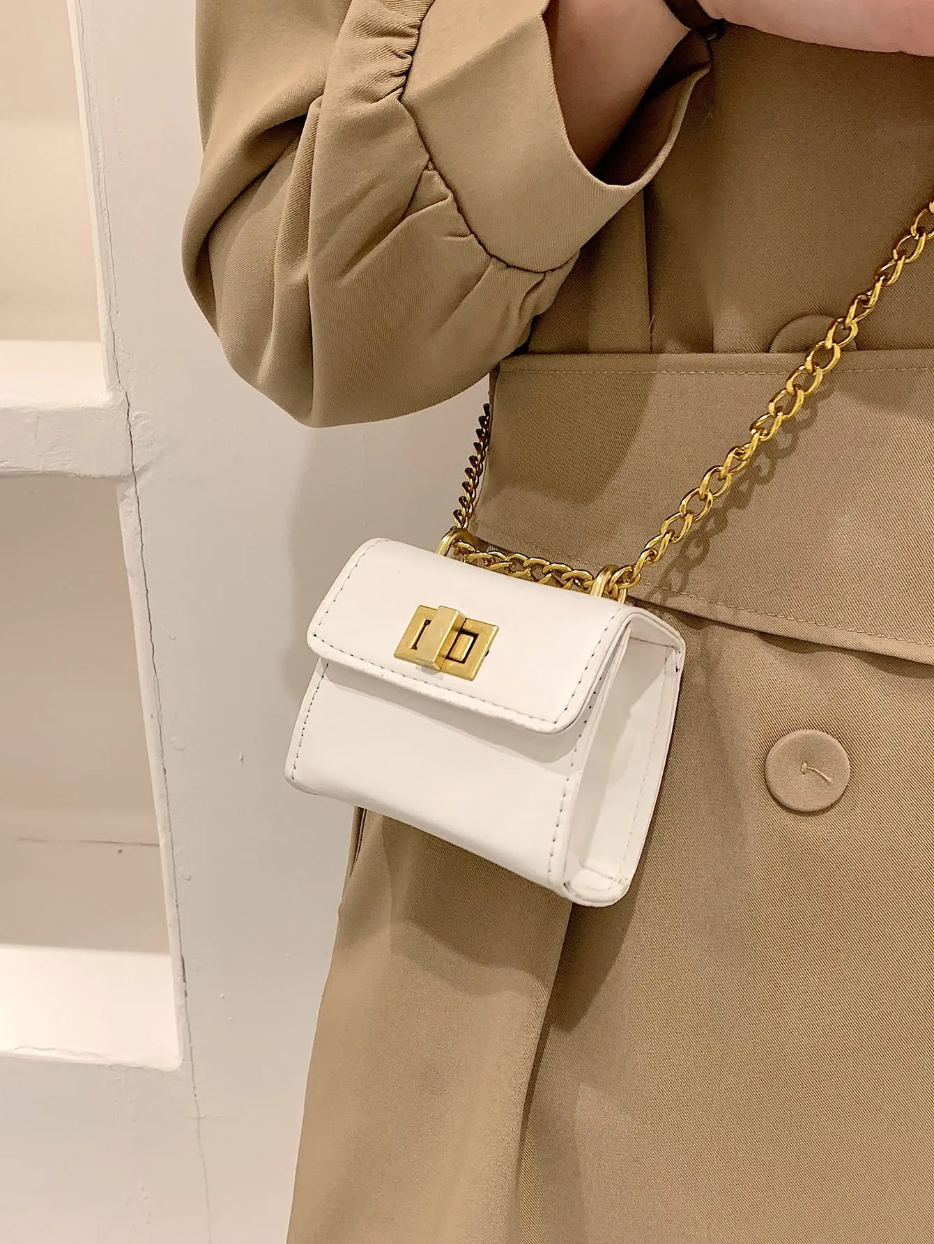 Mini Twist Lock Flap Chain Square Bag - 𝘚𝘚²³ - White