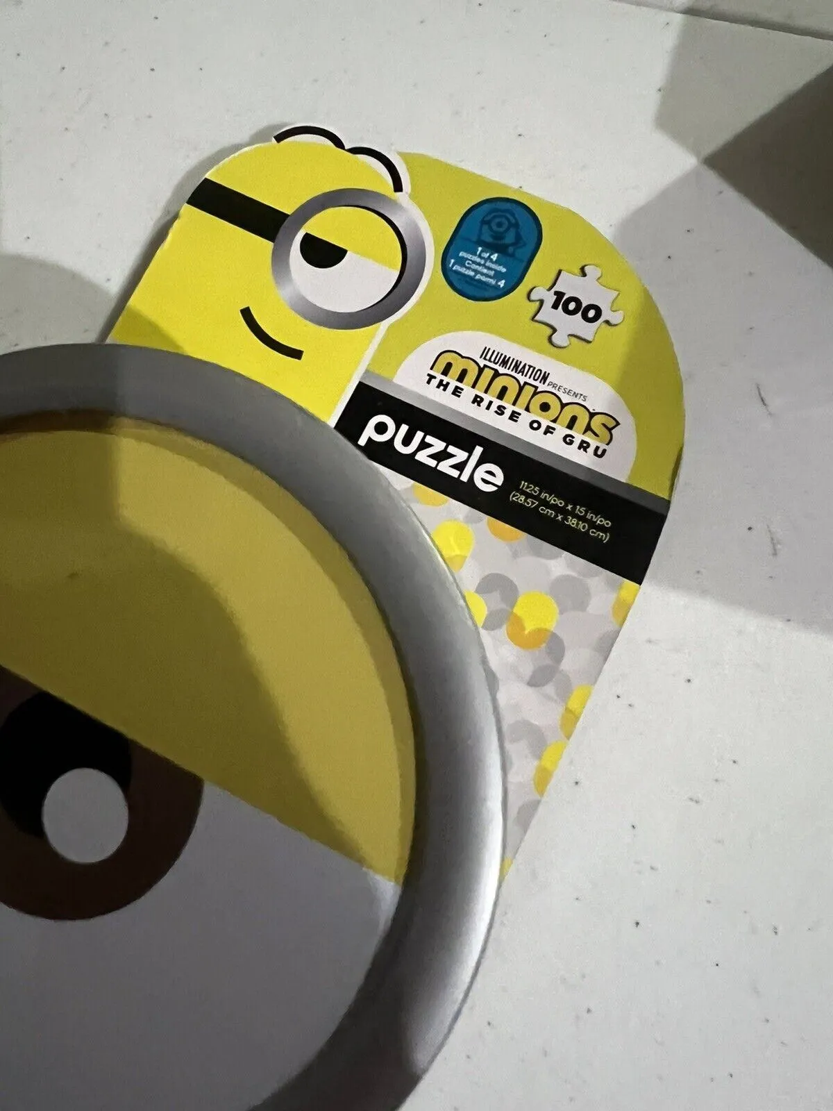Minions - 100 Piece Jigsaw Puzzle - comes with Travel Tin Toy Game Family Fun