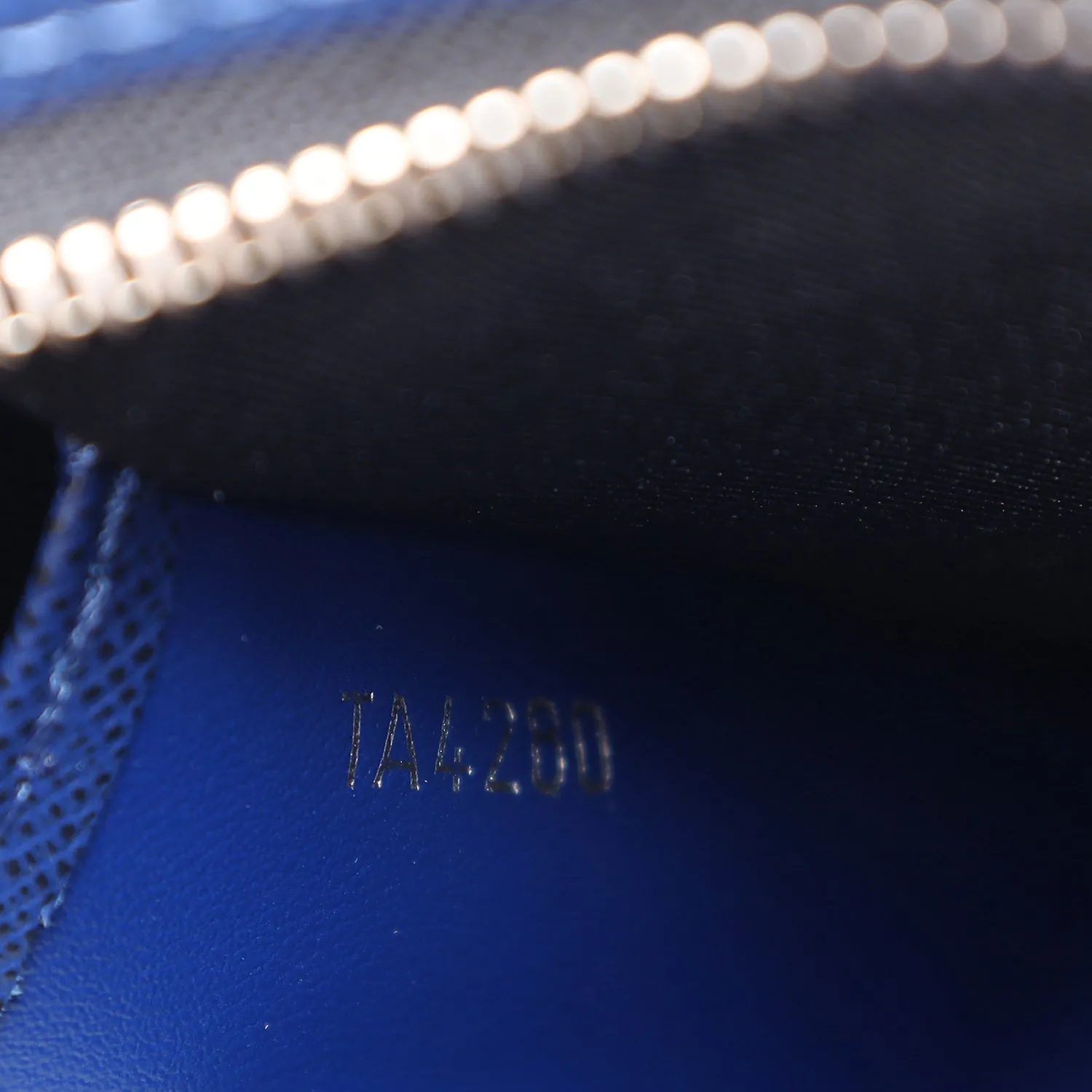Monogram Eclipse Pochette Voyage MM Pacific Blue