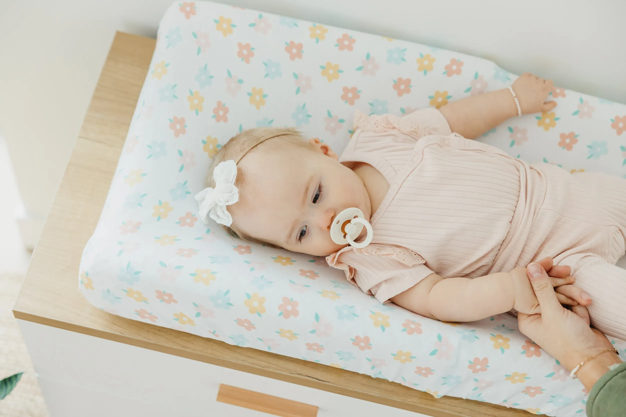 Premium Knit Diaper Changing Pad Cover - Daisy