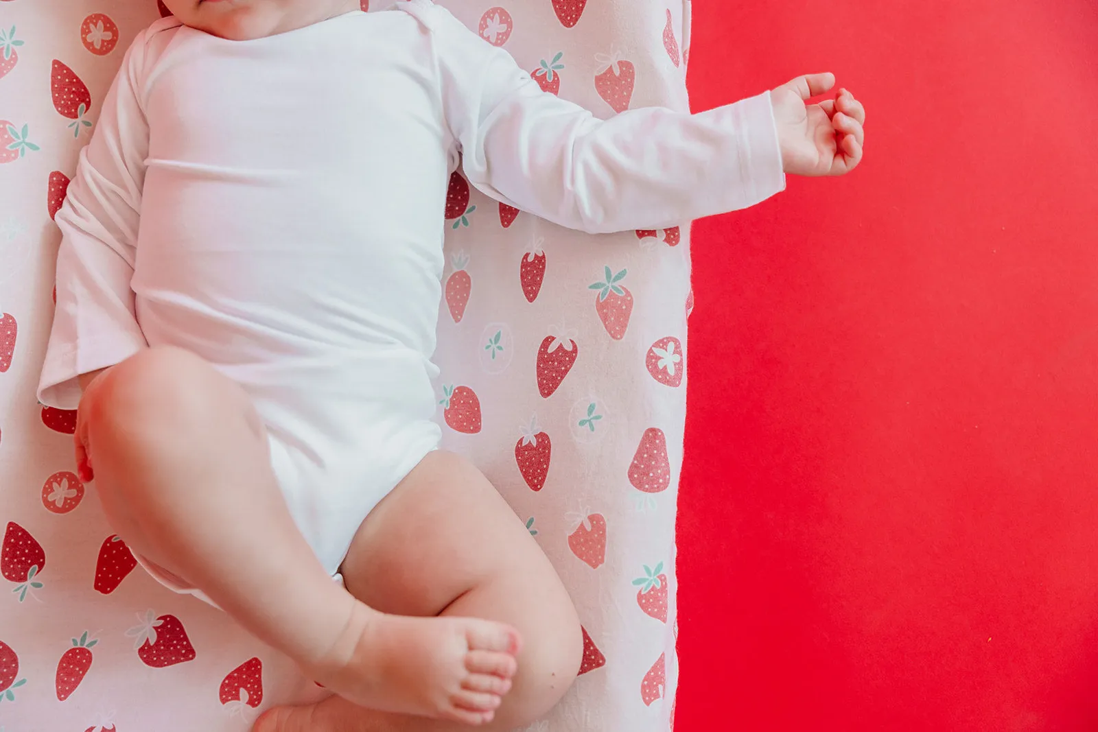 Premium Knit Diaper Changing Pad Cover - Strawberry