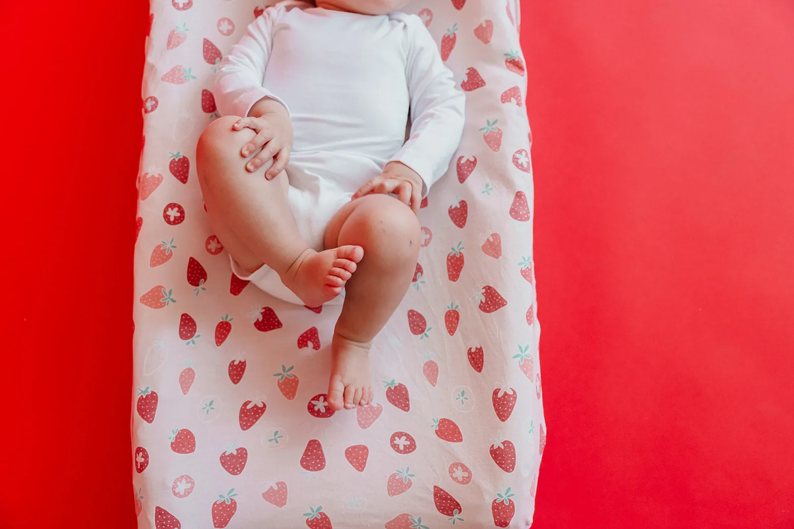 Premium Knit Diaper Changing Pad Cover - Strawberry