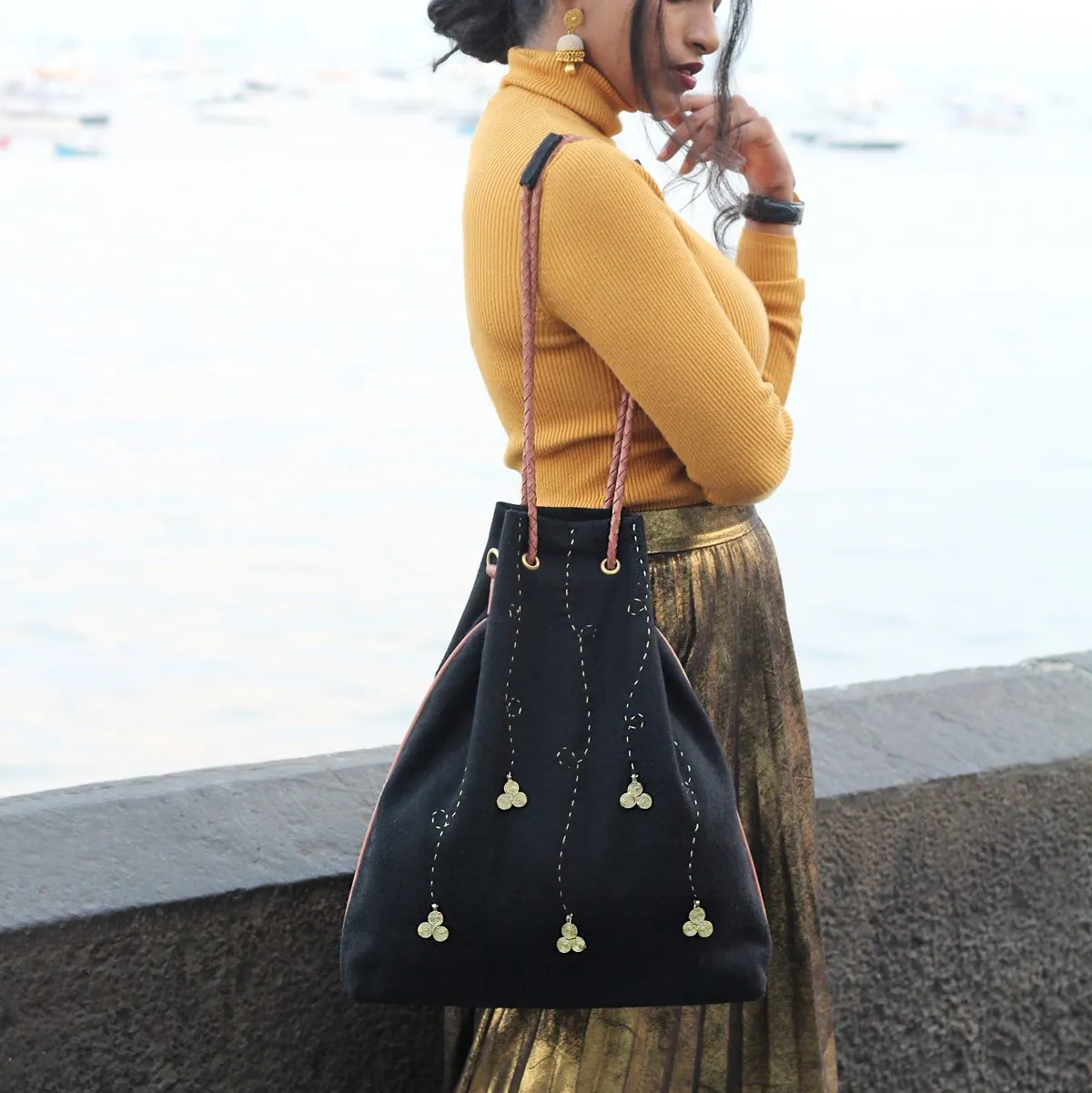 "Jholla" HYBRID TOTE - Black
