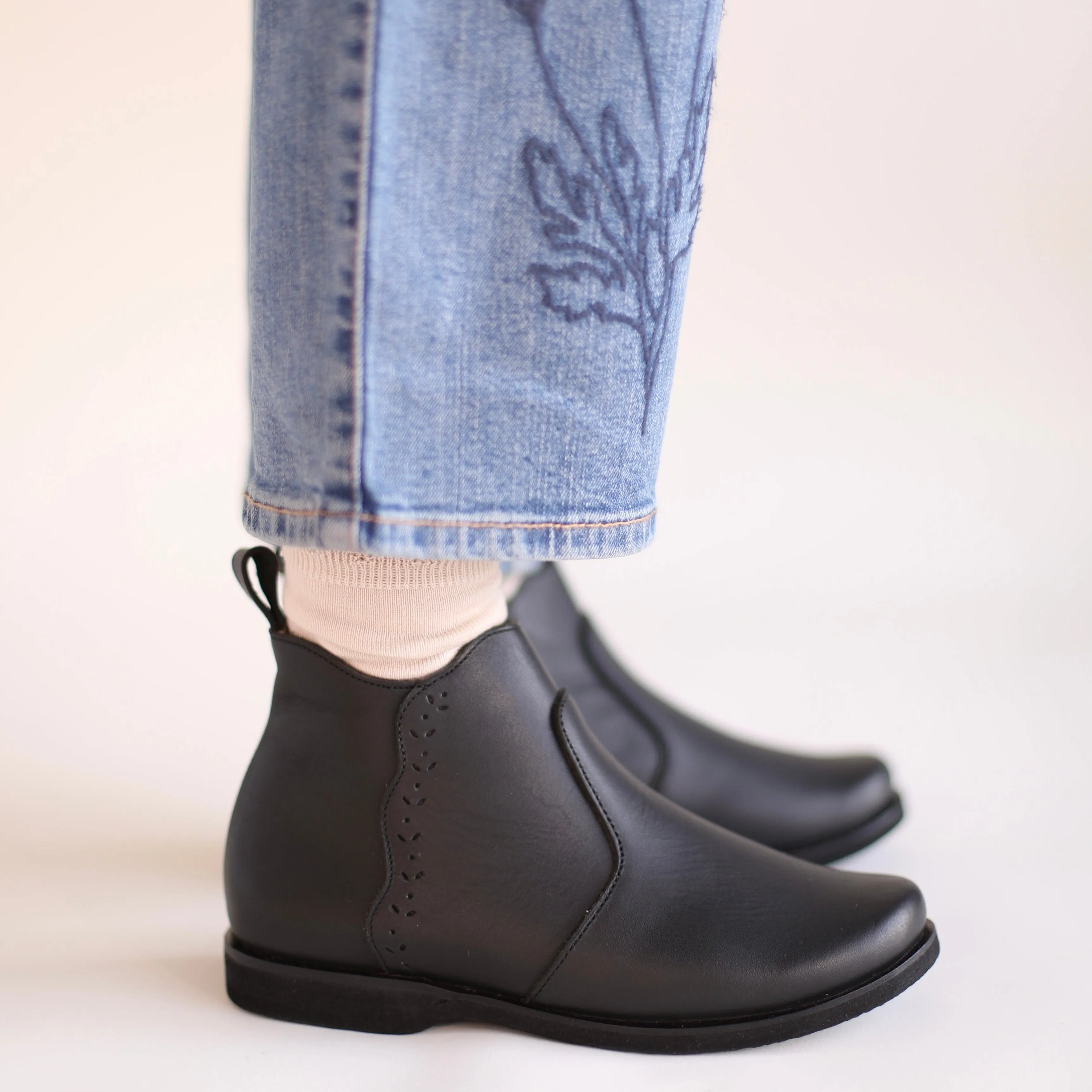 SECONDS Black Ophelia {Children's Leather Boots}