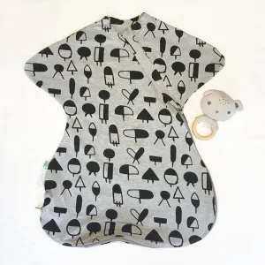 SLEEPY HUGS Newborn - Geo Jumble (All Year Round | Organic)
