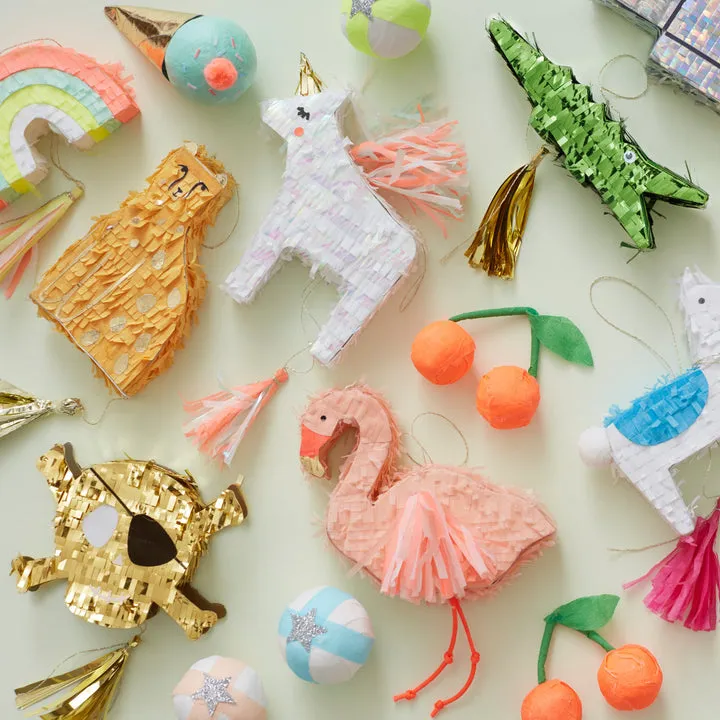 Unicorn Piñata Favor