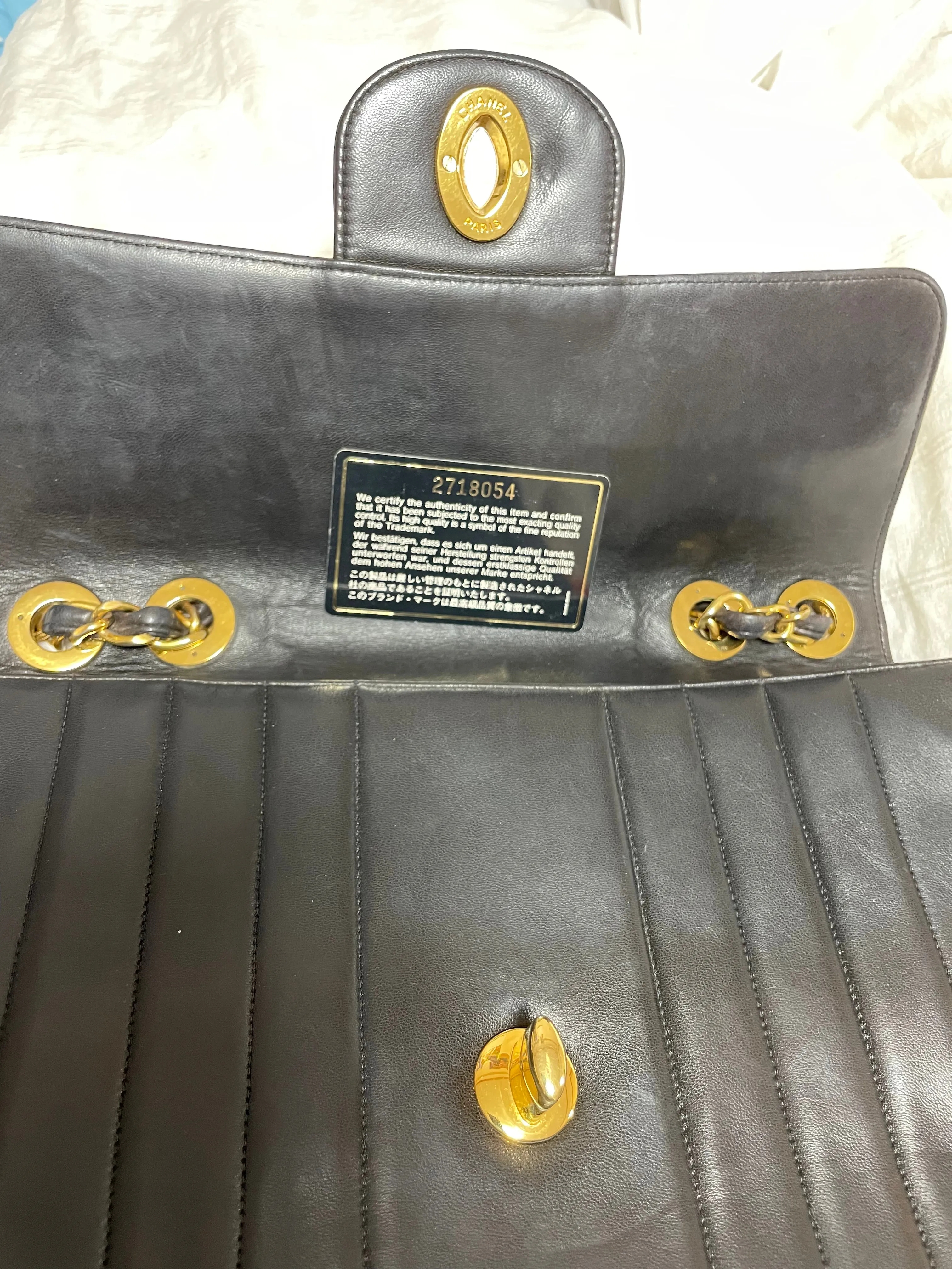 Vintage CHANEL black lambskin 2.55 classic jumbo, large chain, large shoulder bag with golden CC. Vertical stitch. 051128ac4
