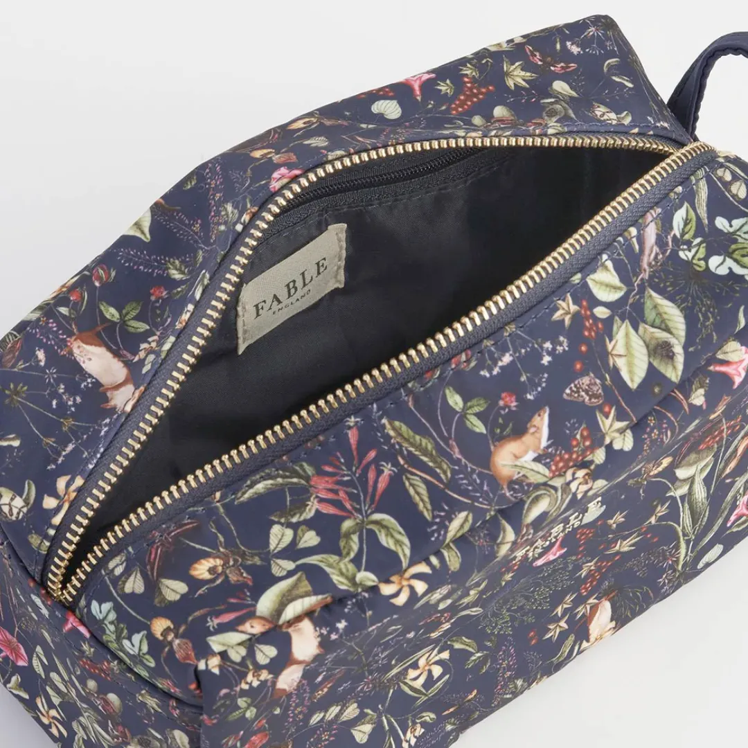 Wolf Garden Pouch