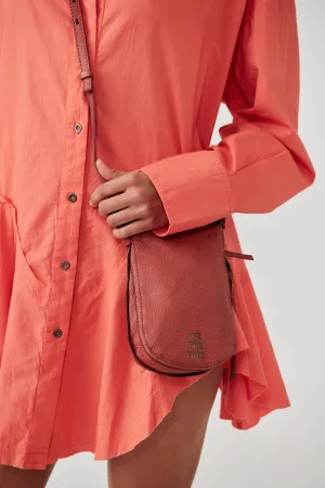 WYATT LEATHER CROSSBODY-BRICK