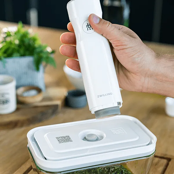 Zwilling Fresh & Save Vacuum Pump With Charging Cap White